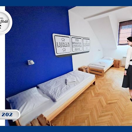 Hostel Mlotek I Perlik Tarnowskie Gory Ngoại thất bức ảnh