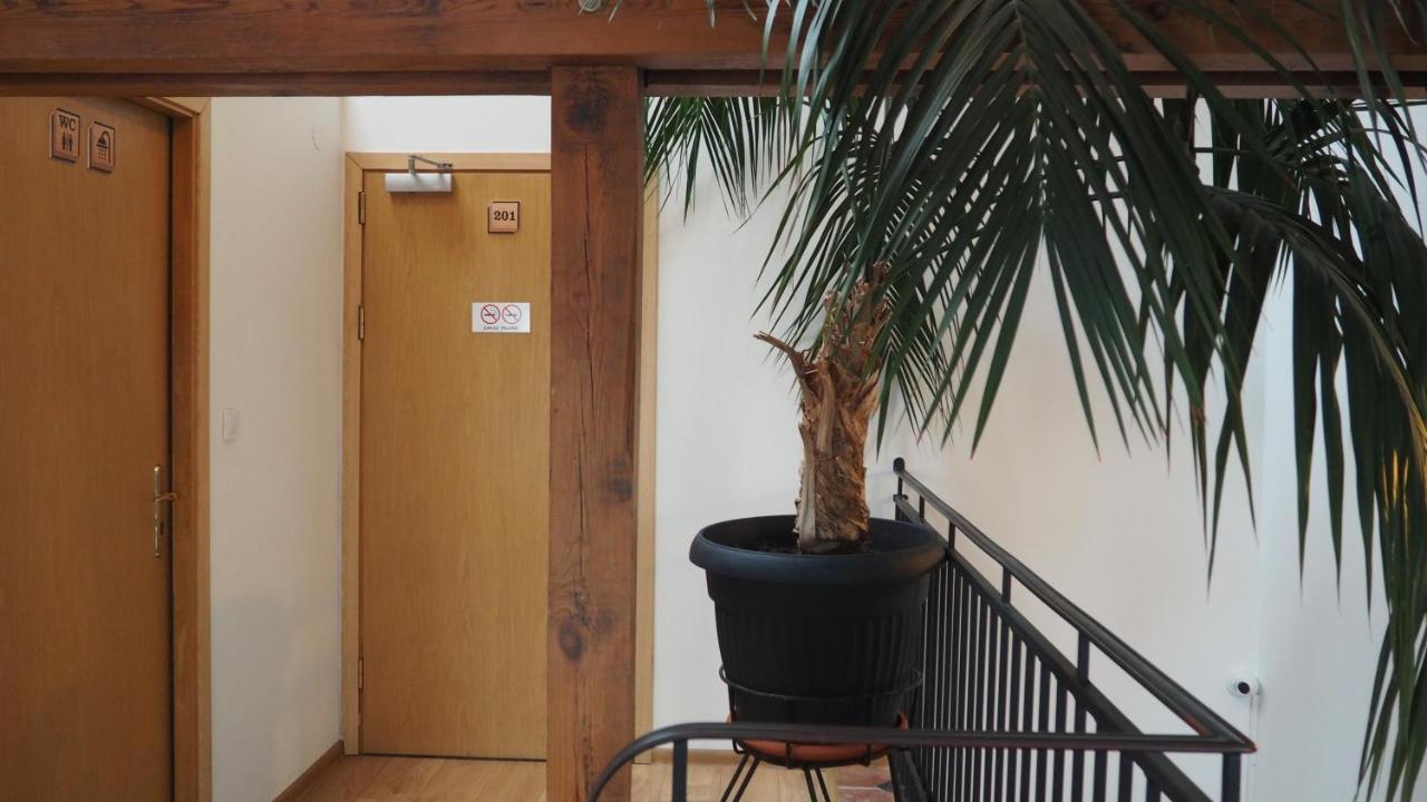 Hostel Mlotek I Perlik Tarnowskie Gory Ngoại thất bức ảnh