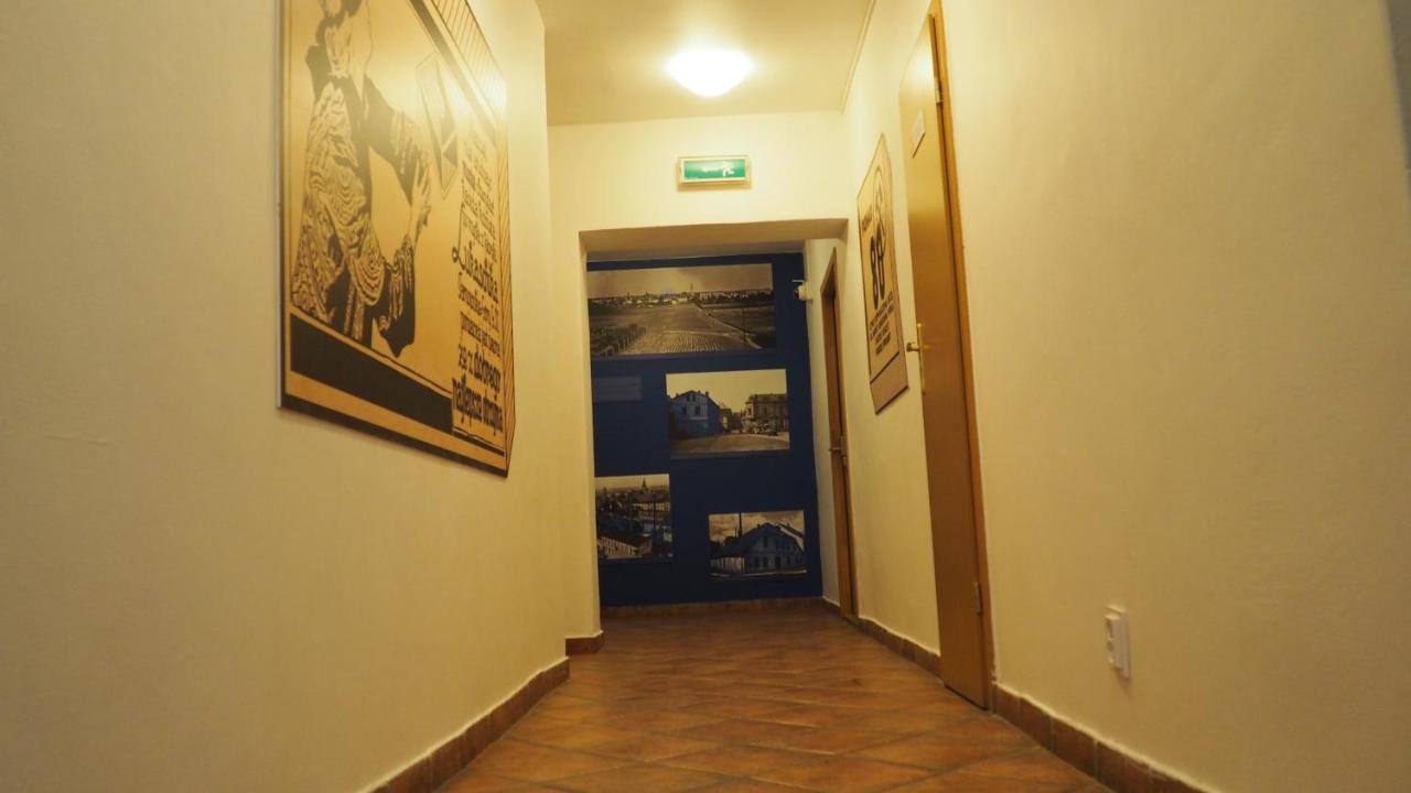 Hostel Mlotek I Perlik Tarnowskie Gory Ngoại thất bức ảnh
