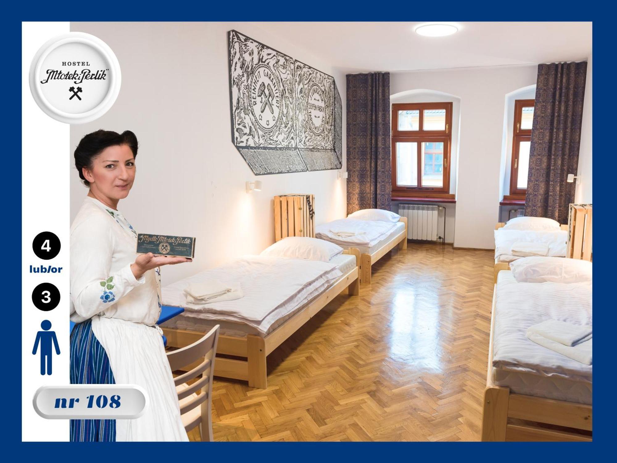 Hostel Mlotek I Perlik Tarnowskie Gory Ngoại thất bức ảnh