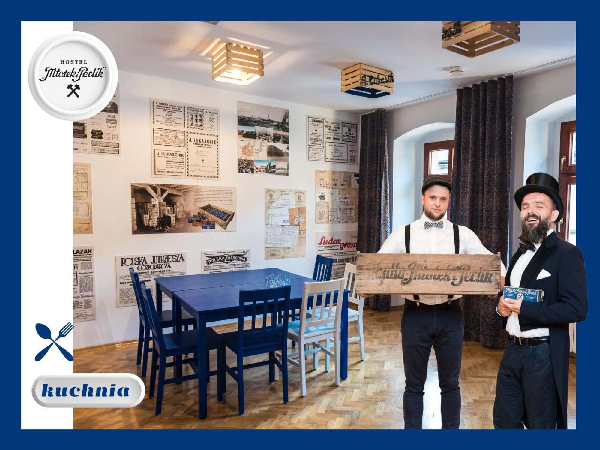 Hostel Mlotek I Perlik Tarnowskie Gory Ngoại thất bức ảnh