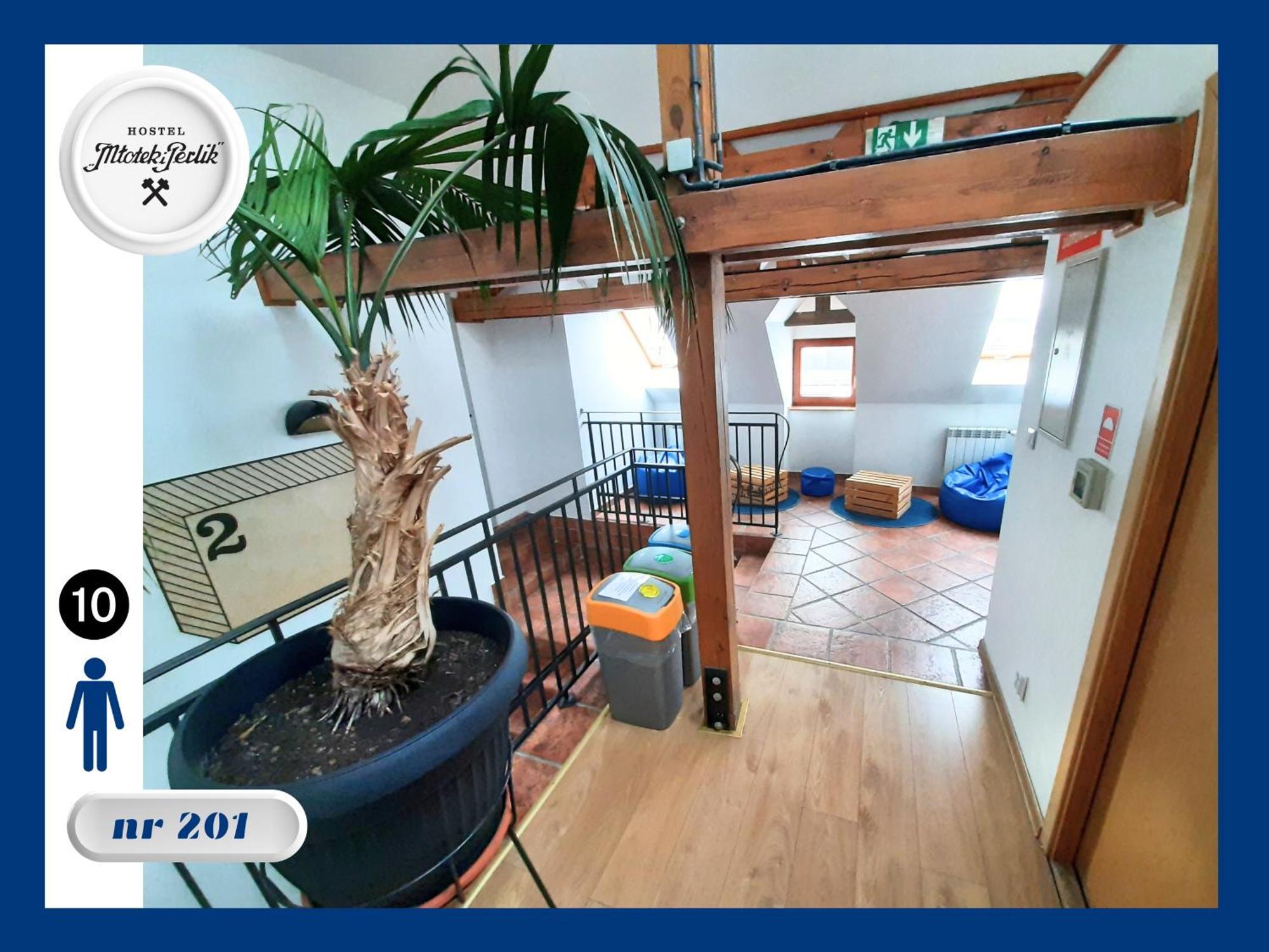 Hostel Mlotek I Perlik Tarnowskie Gory Ngoại thất bức ảnh